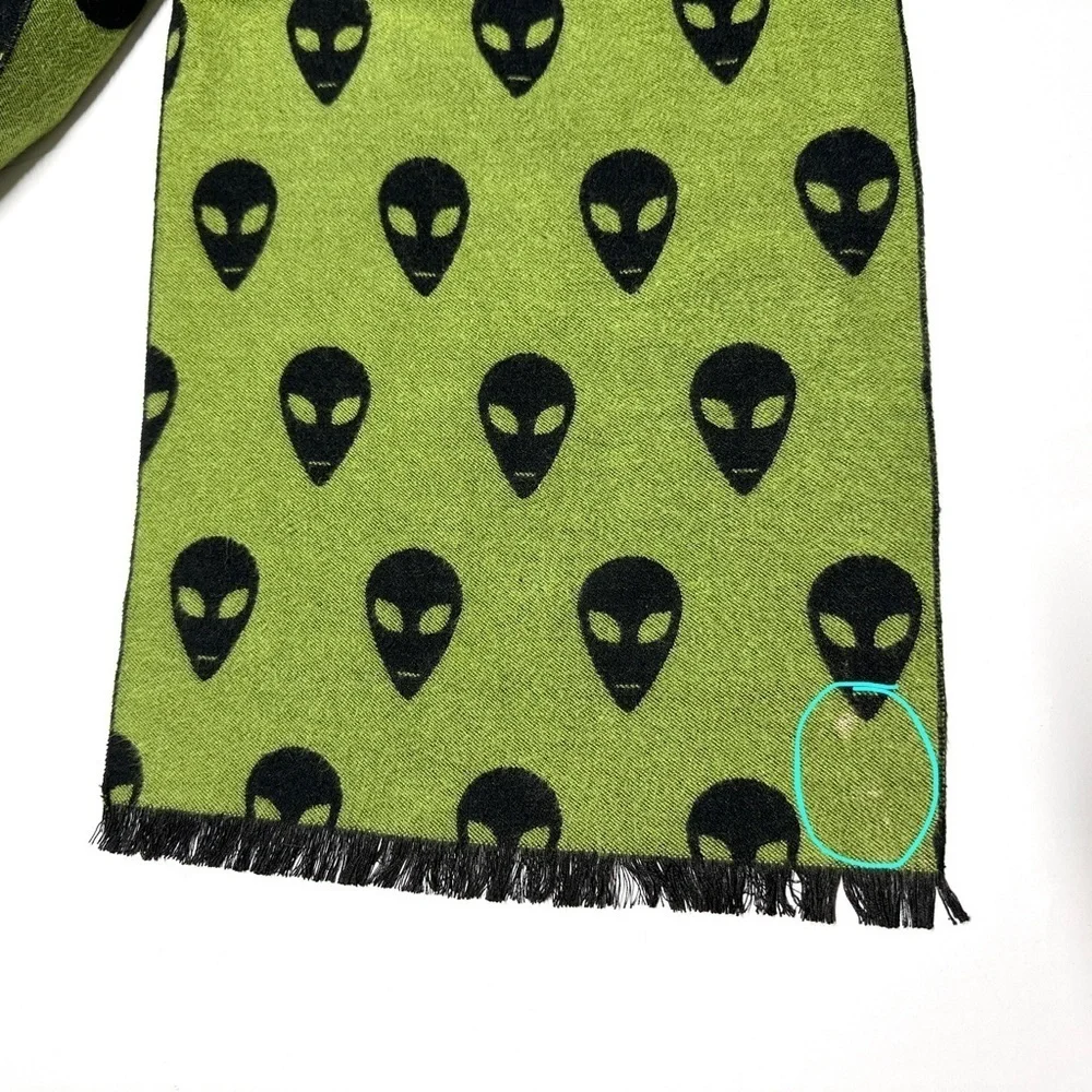 Alien Heads Soft Scarf Green Black Fringe 69.5 x 11.75 inches Sci Fi Space